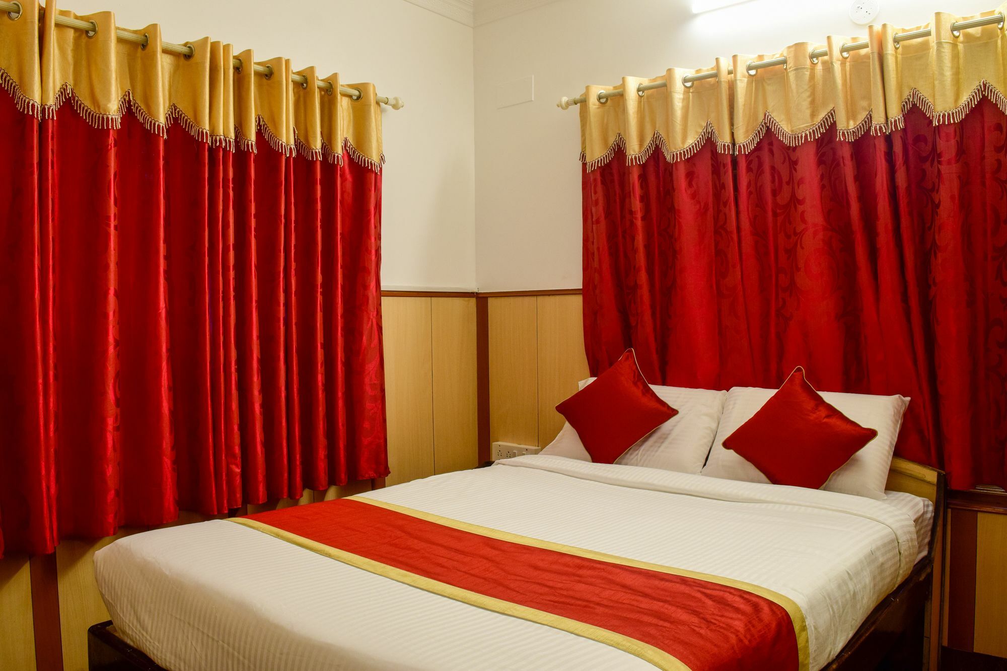 Fabhotel Shivaals Residency - Rajajinagar Bangalore Esterno foto