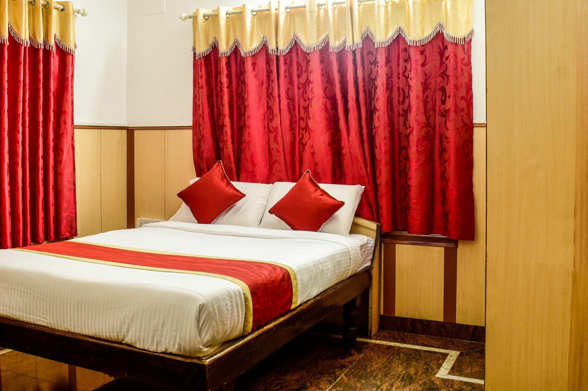 Fabhotel Shivaals Residency - Rajajinagar Bangalore Esterno foto